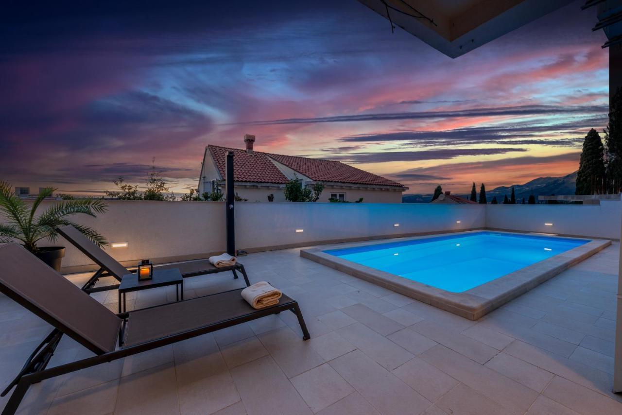 Deluxe Unique-with Private Heated Pool Cavtat